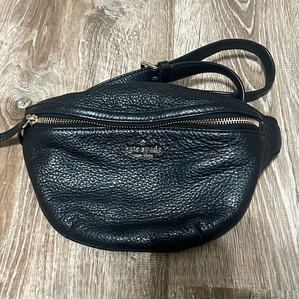 Kate Spade New York Black Leather Belt Bag (Fanny pack)